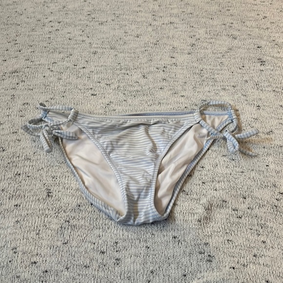 Victoria’s Secret White & Blue Striped Swimsuit Bottom - Picture 1 of 4